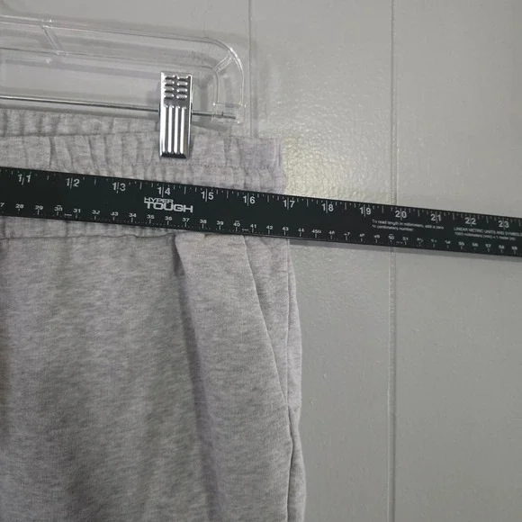 Puma Sweat Shorts Mens XL Gray Good French Terry Drawstring Athletic Logo - Picture 3 of 7